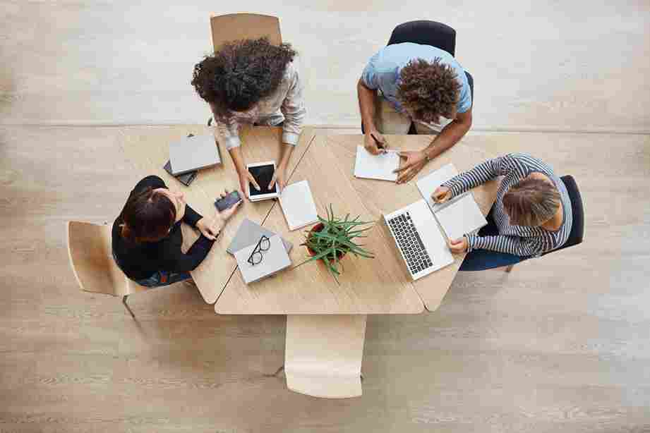Accompagner les transitions professionnelles : un défi collectif et une opportunité pour se réinventer